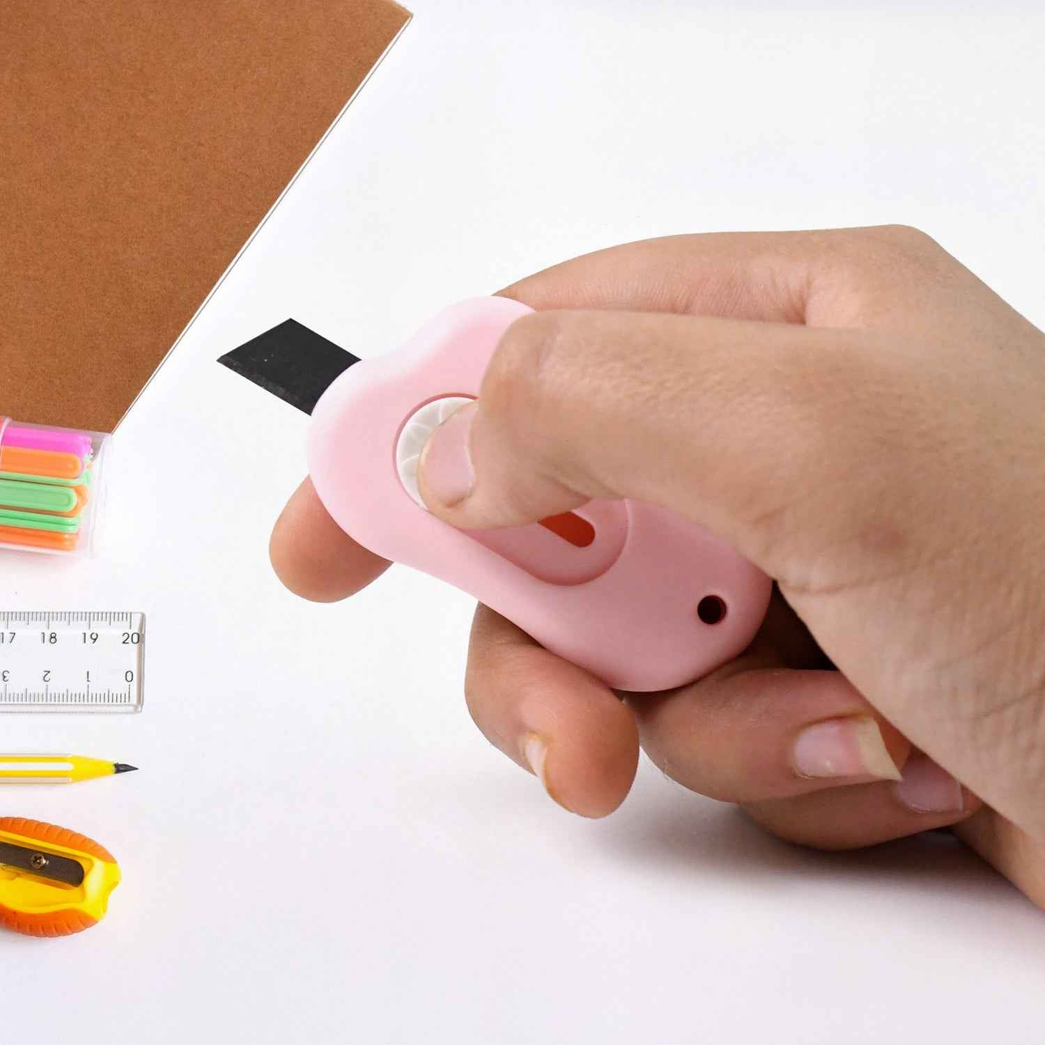 Mini Cloud Cutter (1 Pc): Portable & Safe Box Opener (Multiple Uses)