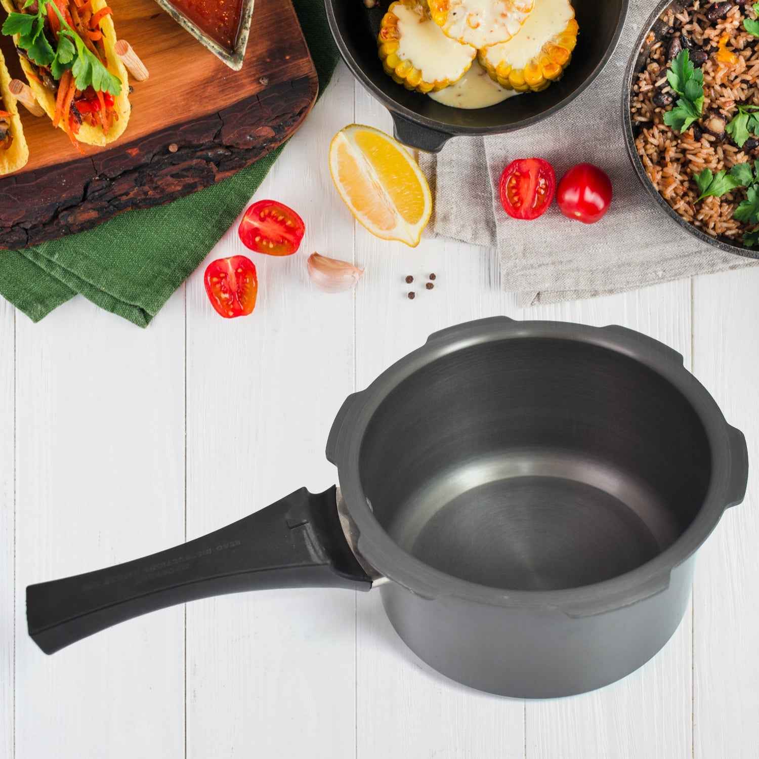 Aluminium Rays Black Beauty Pressure Cookers With Outer Lid (2.5 Litres / 1-Year warranty,  ISI Number :- 2347, BIS Number :- CM/L -7600164310