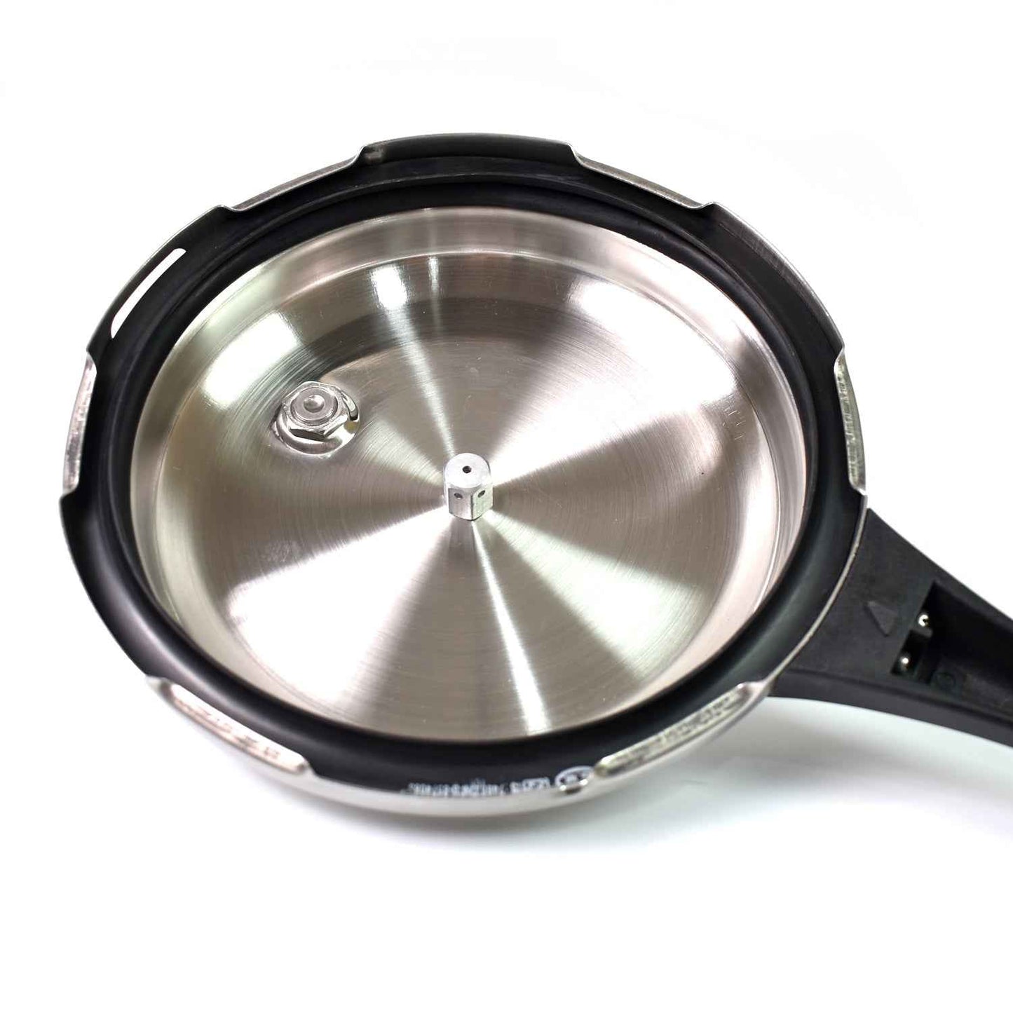 Stainless Steel Rays Fusion Pressure Cookers With Outer Lid (3.5 Litres / 5-Year warranty,  ISI Number :- 2347, BIS Number :- CM/L -7600164310