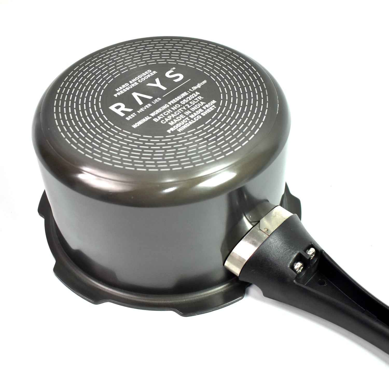 Aluminium Rays Black Beauty Pressure Cookers With Outer Lid (2.5 Litres / 1-Year warranty,  ISI Number :- 2347, BIS Number :- CM/L -7600164310