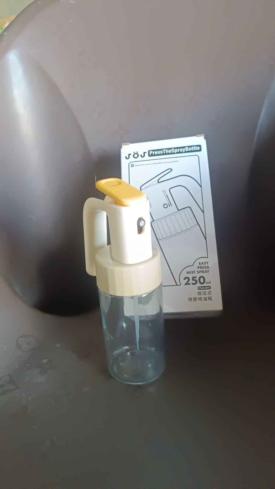 Glass Oil Sprayer Bottle Approx 250ML (1 Pc)