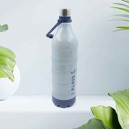 Insulated Water Bottle (2200ml): Leakproof, BPA-Free, Handle & Strap (Sports)